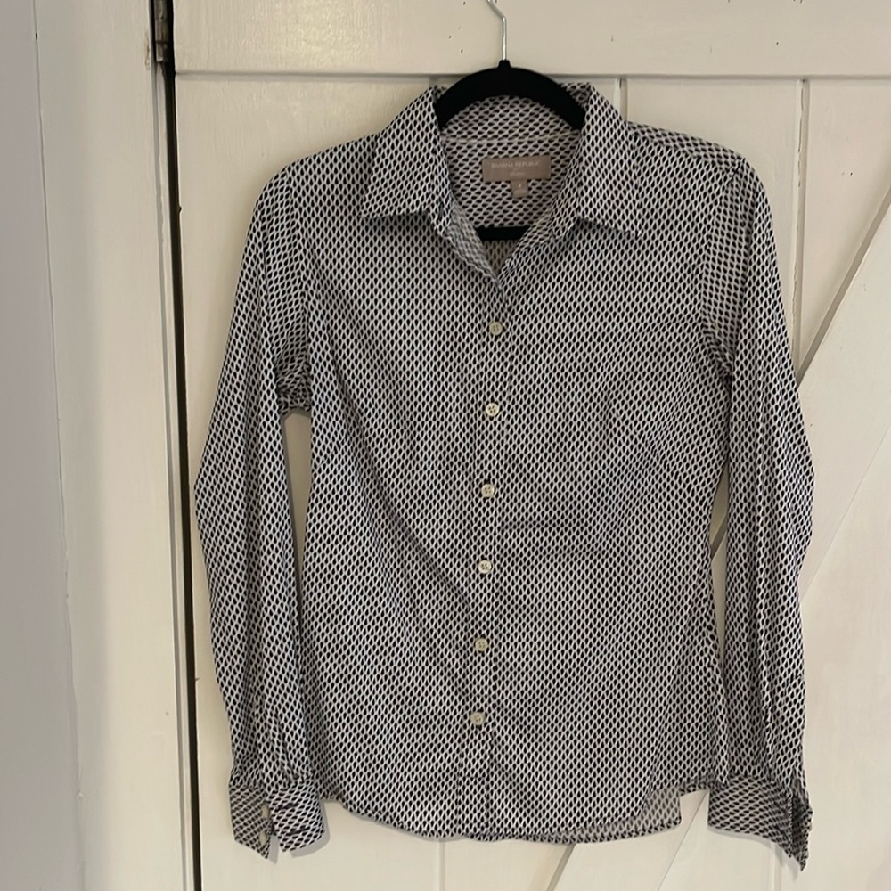 💧Banana Republic, size 4, white with navy tear drops 💧